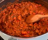 Simmering vegan tomato curry