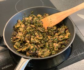 Mushrooms, garlic, and kale 