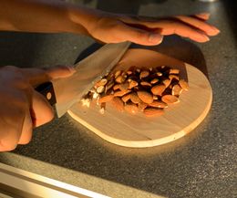 Chopping almonds
